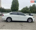 Белый Фольксваген Пассат, объемом двигателя 2 л и пробегом 152 тыс. км за 13250 $, фото 6 на Automoto.ua