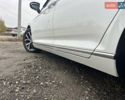 Белый Фольксваген Пассат, объемом двигателя 2 л и пробегом 120 тыс. км за 22000 $, фото 12 на Automoto.ua