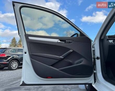 Белый Фольксваген Пассат, объемом двигателя 2 л и пробегом 90 тыс. км за 12800 $, фото 28 на Automoto.ua