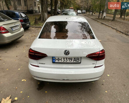 Фольксваген Пассат 2018 в Одессе на Automoto.ua Белый Фольксваген Пассат, объемом двигателя 1.98 л и пробегом 162 тыс. км за 15500 $, фото 3 на Automoto.ua