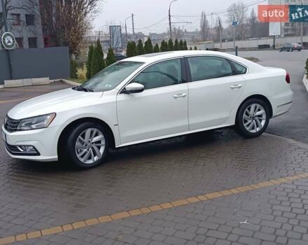 Белый Фольксваген Пассат, объемом двигателя 2 л и пробегом 167 тыс. км за 11700 $, фото 4 на Automoto.ua