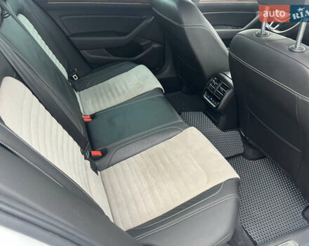 Белый Фольксваген Пассат, объемом двигателя 2 л и пробегом 120 тыс. км за 22000 $, фото 24 на Automoto.ua