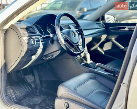 Білий Фольксваген Пассат, об'ємом двигуна 2 л та пробігом 176 тис. км за 12500 $, фото 10 на Automoto.ua