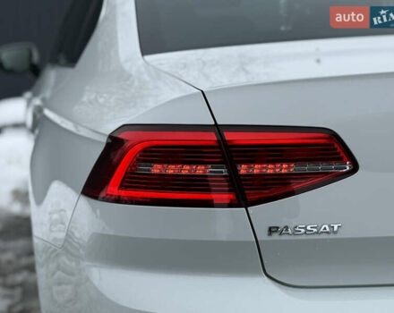 Белый Фольксваген Пассат, объемом двигателя 2 л и пробегом 198 тыс. км за 18950 $, фото 47 на Automoto.ua