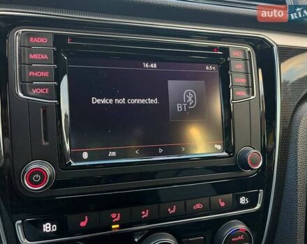 Білий Фольксваген Пассат, об'ємом двигуна 3.6 л та пробігом 72 тис. км за 17490 $, фото 25 на Automoto.ua