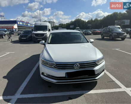 Белый Фольксваген Пассат, объемом двигателя 1.97 л и пробегом 335 тыс. км за 19500 $, фото 4 на Automoto.ua