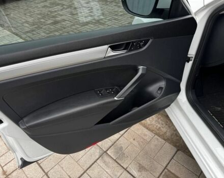 Білий Фольксваген Пассат, об'ємом двигуна 2 л та пробігом 70 тис. км за 11999 $, фото 8 на Automoto.ua