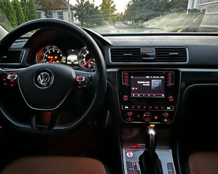 Белый Фольксваген Пассат, объемом двигателя 2 л и пробегом 54 тыс. км за 24350 $, фото 31 на Automoto.ua