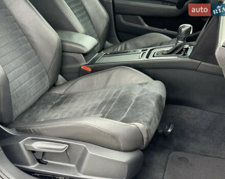 Белый Фольксваген Пассат, объемом двигателя 2 л и пробегом 198 тыс. км за 18950 $, фото 82 на Automoto.ua