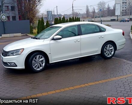 Белый Фольксваген Пассат, объемом двигателя 2 л и пробегом 167 тыс. км за 11770 $, фото 4 на Automoto.ua