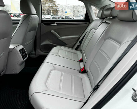 Білий Фольксваген Пассат, об'ємом двигуна 1.98 л та пробігом 134 тис. км за 14500 $, фото 10 на Automoto.ua