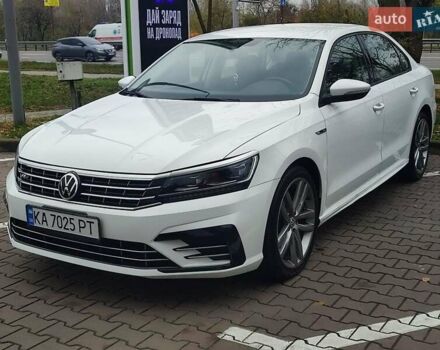 Білий Фольксваген Пассат, об'ємом двигуна 2 л та пробігом 195 тис. км за 14200 $, фото 5 на Automoto.ua