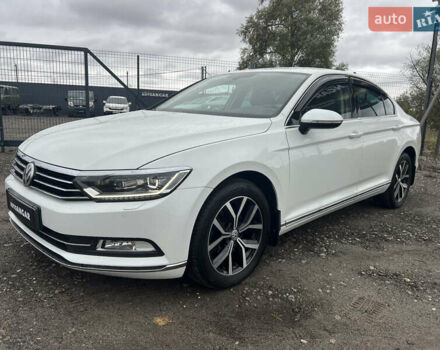 Белый Фольксваген Пассат, объемом двигателя 2 л и пробегом 120 тыс. км за 22000 $, фото 5 на Automoto.ua