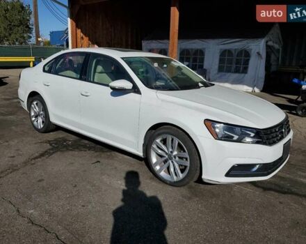 Белый Фольксваген Пассат, объемом двигателя 2 л и пробегом 67 тыс. км за 13500 $, фото 2 на Automoto.ua