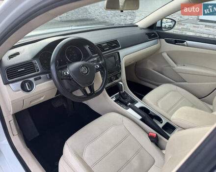 Белый Фольксваген Пассат, объемом двигателя 2 л и пробегом 214 тыс. км за 10800 $, фото 18 на Automoto.ua