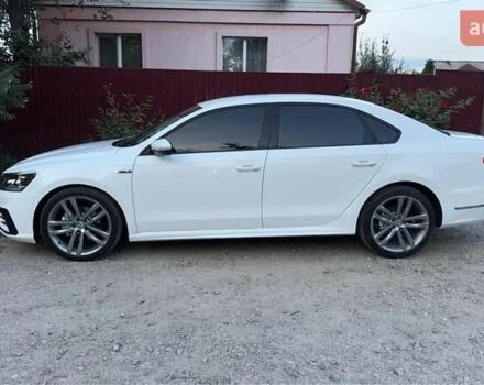 Фольксваген Пассат 2018 в Хмельницком на Automoto.ua Белый Фольксваген Пассат, объемом двигателя 2 л и пробегом 155 тыс. км за 14100 $, фото 2 на Automoto.ua