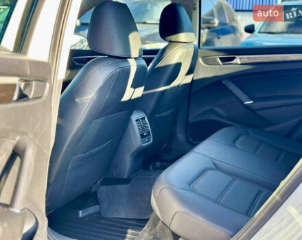 Білий Фольксваген Пассат, об'ємом двигуна 2 л та пробігом 176 тис. км за 12500 $, фото 15 на Automoto.ua