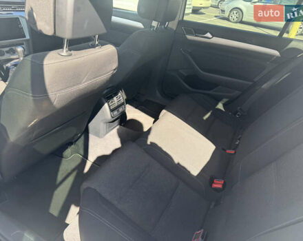 Белый Фольксваген Пассат, объемом двигателя 1.97 л и пробегом 335 тыс. км за 19500 $, фото 2 на Automoto.ua