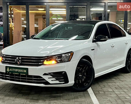 Білий Фольксваген Пассат, об'ємом двигуна 1.98 л та пробігом 143 тис. км за 12900 $, фото 7 на Automoto.ua