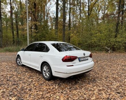 Белый Фольксваген Пассат, объемом двигателя 2 л и пробегом 167 тыс. км за 12900 $, фото 4 на Automoto.ua