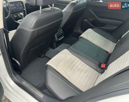 Белый Фольксваген Пассат, объемом двигателя 2 л и пробегом 120 тыс. км за 22000 $, фото 18 на Automoto.ua