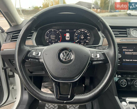 Белый Фольксваген Пассат, объемом двигателя 2 л и пробегом 120 тыс. км за 22000 $, фото 32 на Automoto.ua