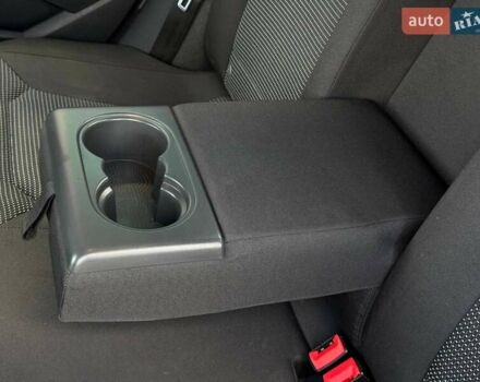 Белый Фольксваген Пассат, объемом двигателя 2 л и пробегом 90 тыс. км за 12800 $, фото 53 на Automoto.ua