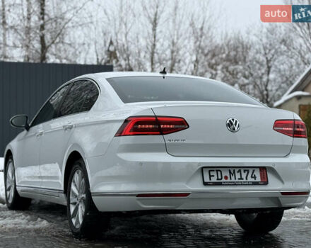 Белый Фольксваген Пассат, объемом двигателя 2 л и пробегом 198 тыс. км за 18950 $, фото 38 на Automoto.ua