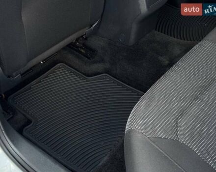 Белый Фольксваген Пассат, объемом двигателя 2 л и пробегом 90 тыс. км за 12800 $, фото 55 на Automoto.ua