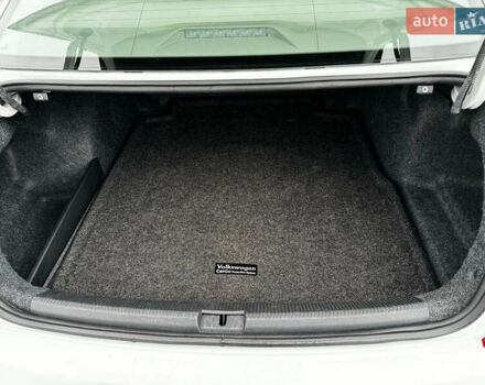 Білий Фольксваген Пассат, об'ємом двигуна 1.98 л та пробігом 134 тис. км за 14500 $, фото 5 на Automoto.ua