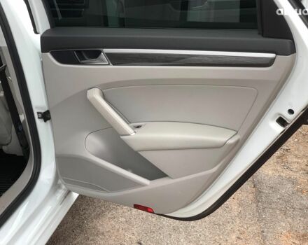 Білий Фольксваген Пассат, об'ємом двигуна 2 л та пробігом 152 тис. км за 16490 $, фото 18 на Automoto.ua