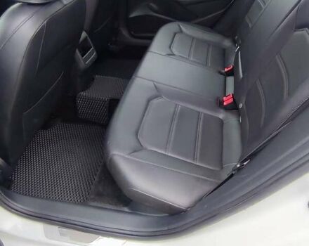 Білий Фольксваген Пассат, об'ємом двигуна 2 л та пробігом 195 тис. км за 14200 $, фото 2 на Automoto.ua