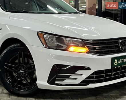 Білий Фольксваген Пассат, об'ємом двигуна 1.98 л та пробігом 143 тис. км за 12900 $, фото 3 на Automoto.ua