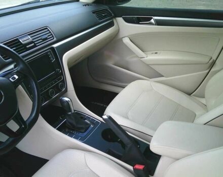 Белый Фольксваген Пассат, объемом двигателя 2 л и пробегом 222 тыс. км за 13900 $, фото 17 на Automoto.ua