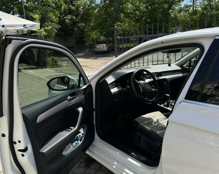 Білий Фольксваген Пассат, об'ємом двигуна 2 л та пробігом 203 тис. км за 21500 $, фото 4 на Automoto.ua