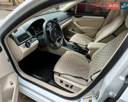 Фольксваген Пассат 2018 в Одессе на Automoto.ua Белый Фольксваген Пассат, объемом двигателя 1.98 л и пробегом 162 тыс. км за 15500 $, фото 10 на Automoto.ua