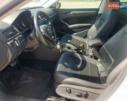 Белый Фольксваген Пассат, объемом двигателя 2 л и пробегом 32 тыс. км за 2900 $, фото 6 на Automoto.ua