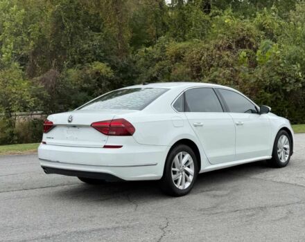 Фольксваген Пассат 2018 в Львове на Automoto.ua Белый Фольксваген Пассат, объемом двигателя 2 л и пробегом 48 тыс. км за 11300 $, фото 5 на Automoto.ua