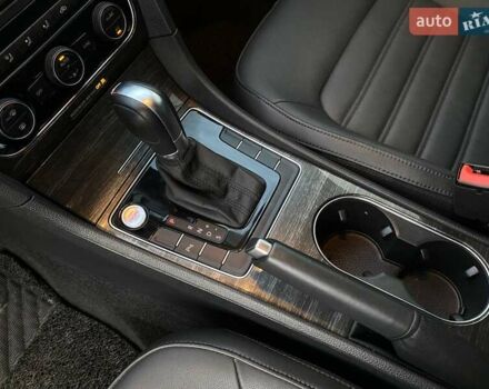 Білий Фольксваген Пассат, об'ємом двигуна 2 л та пробігом 73 тис. км за 17900 $, фото 17 на Automoto.ua