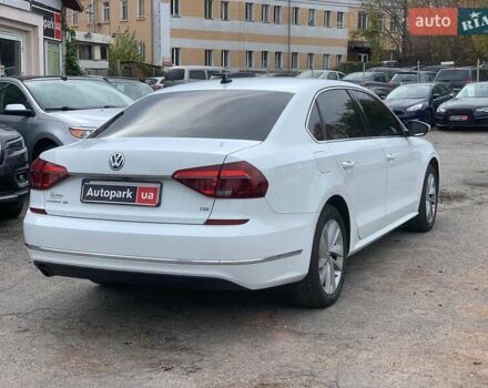 Білий Фольксваген Пассат, об'ємом двигуна 2 л та пробігом 152 тис. км за 16690 $, фото 4 на Automoto.ua