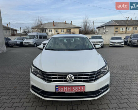 Белый Фольксваген Пассат, объемом двигателя 2 л и пробегом 214 тыс. км за 10800 $, фото 1 на Automoto.ua