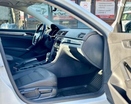 Белый Фольксваген Пассат, объемом двигателя 2 л и пробегом 176 тыс. км за 12500 $, фото 17 на Automoto.ua