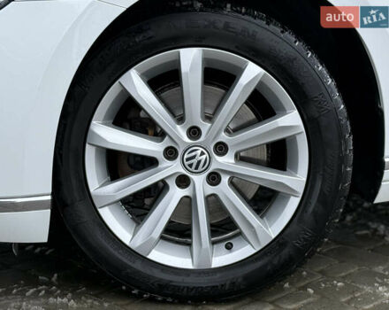 Белый Фольксваген Пассат, объемом двигателя 2 л и пробегом 198 тыс. км за 18950 $, фото 18 на Automoto.ua