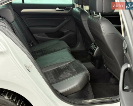 Белый Фольксваген Пассат, объемом двигателя 2 л и пробегом 198 тыс. км за 18950 $, фото 71 на Automoto.ua