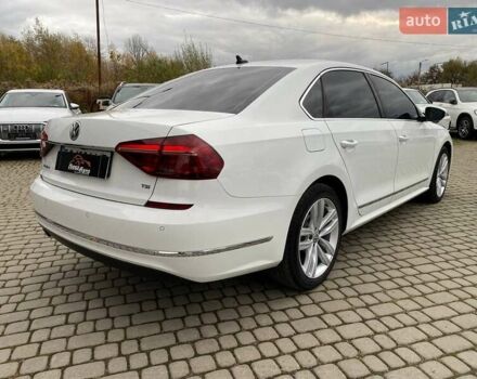 Білий Фольксваген Пассат, об'ємом двигуна 2 л та пробігом 73 тис. км за 17900 $, фото 6 на Automoto.ua