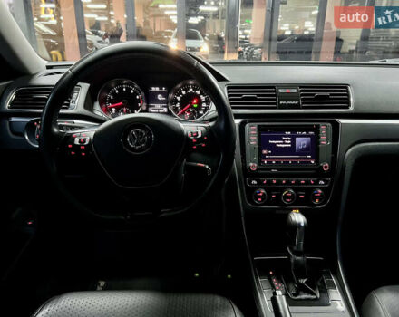 Білий Фольксваген Пассат, об'ємом двигуна 1.98 л та пробігом 143 тис. км за 12900 $, фото 36 на Automoto.ua