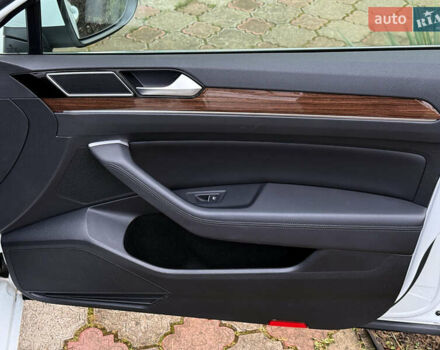 Белый Фольксваген Пассат, объемом двигателя 1.97 л и пробегом 98 тыс. км за 21500 $, фото 34 на Automoto.ua