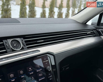 Белый Фольксваген Пассат, объемом двигателя 2 л и пробегом 198 тыс. км за 18950 $, фото 105 на Automoto.ua