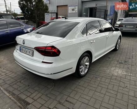 Белый Фольксваген Пассат, объемом двигателя 1.98 л и пробегом 70 тыс. км за 13500 $, фото 4 на Automoto.ua