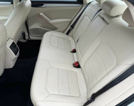 Білий Фольксваген Пассат, об'ємом двигуна 2 л та пробігом 36 тис. км за 2800 $, фото 10 на Automoto.ua